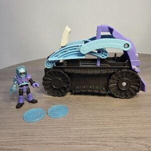 Fisher-Price Imaginext DC Super Friends Mr. Freeze Snowcat Playset